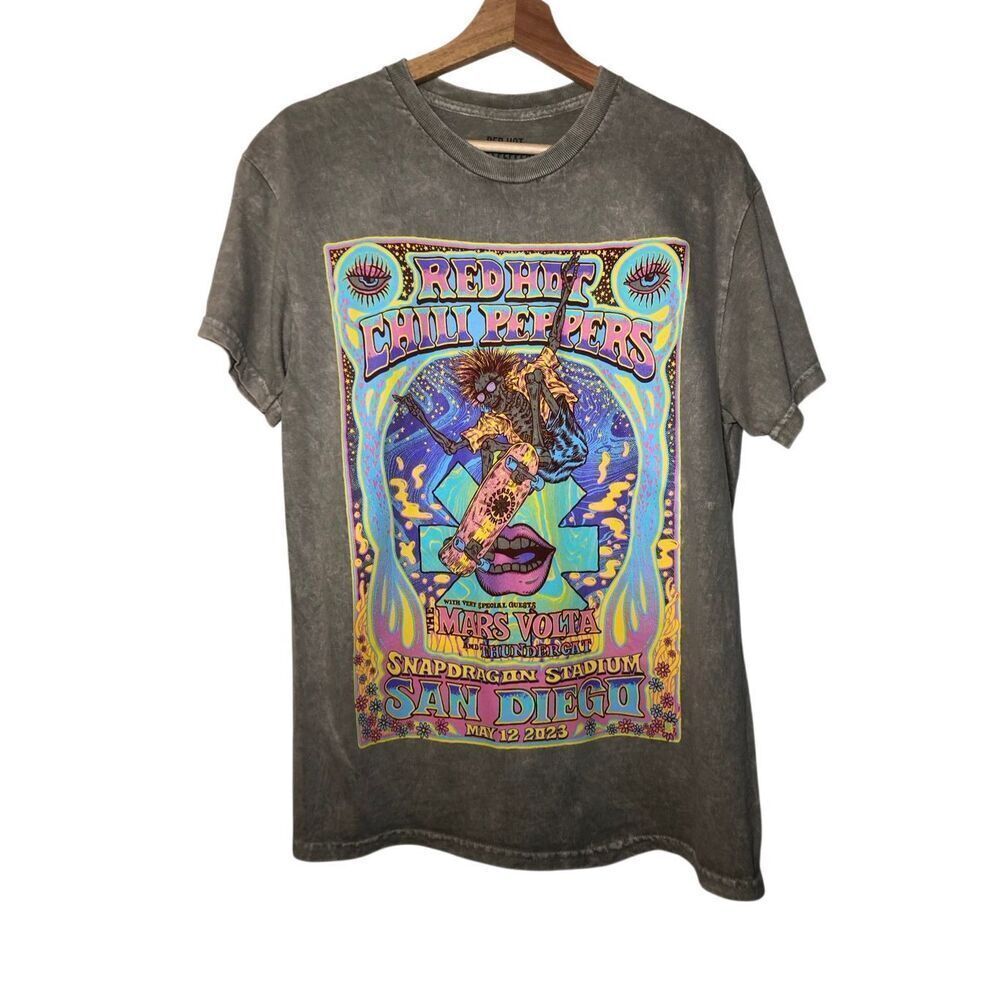 Red Hot Chili Peppers Tshirt Men’s Size Medium